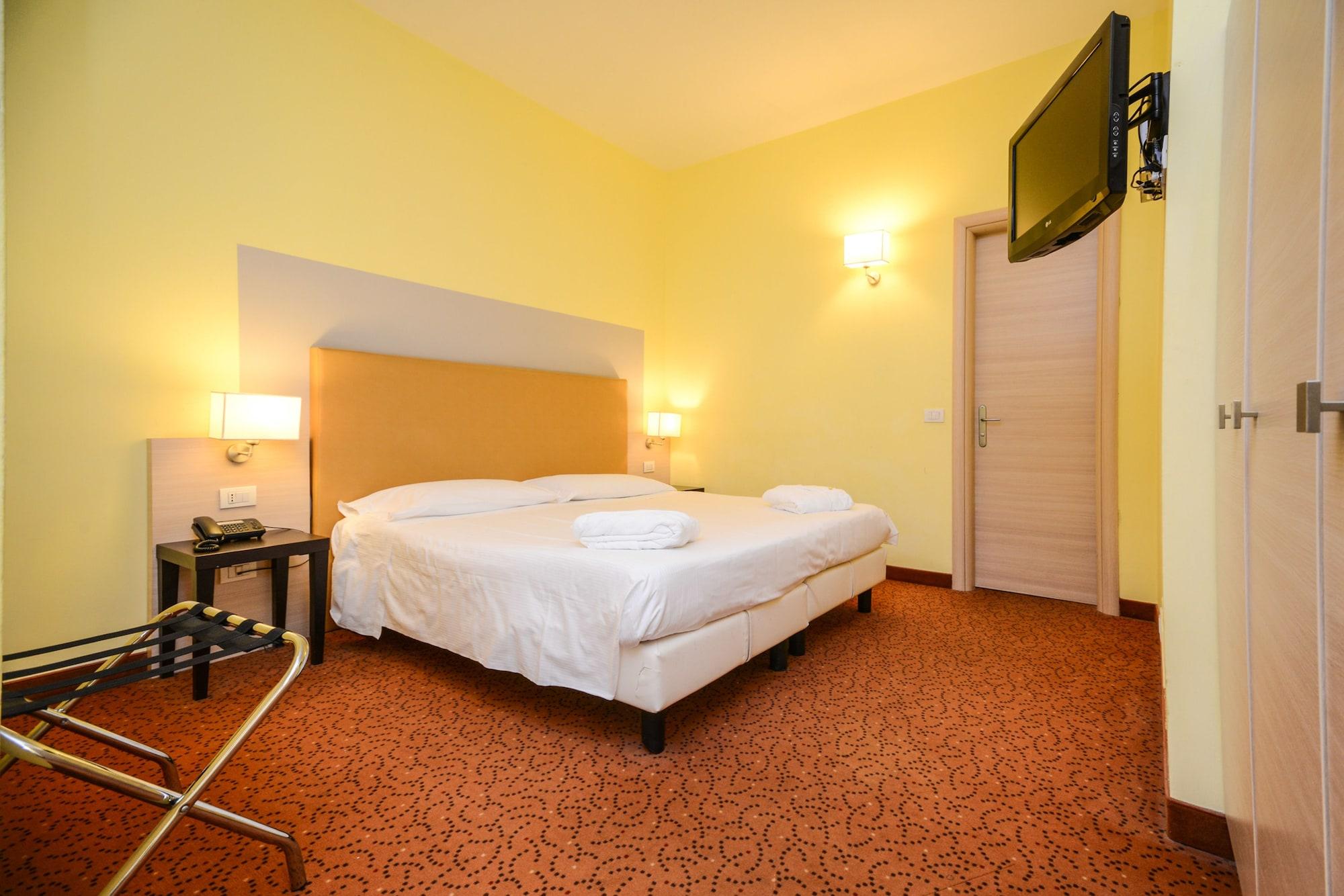 Regal Hotel Brescia Esterno foto