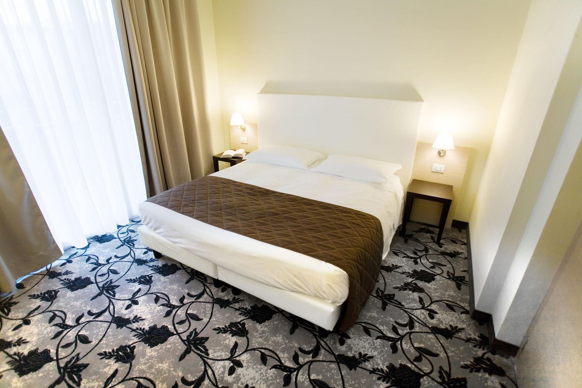 Regal Hotel Brescia Esterno foto