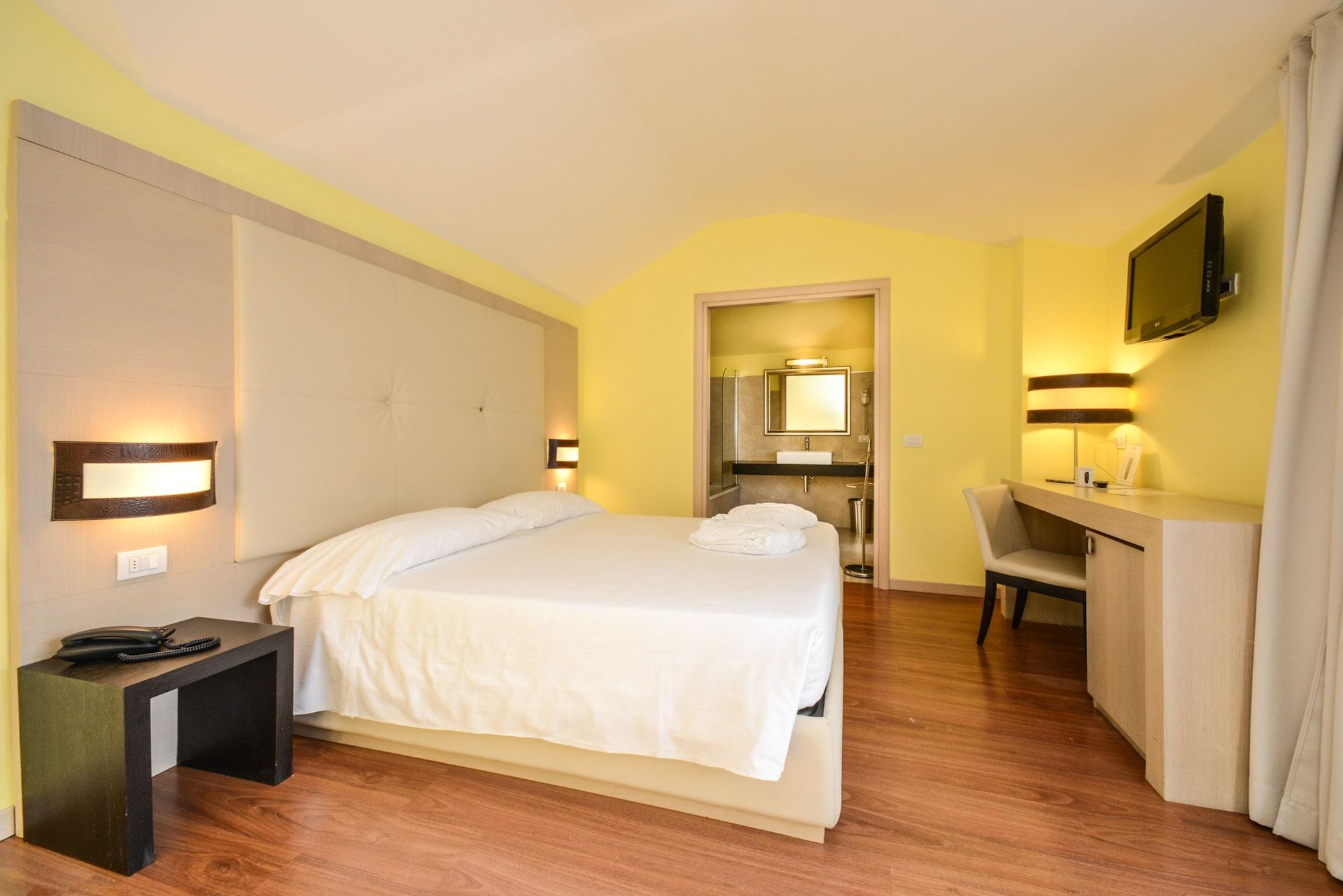 Regal Hotel Brescia Esterno foto