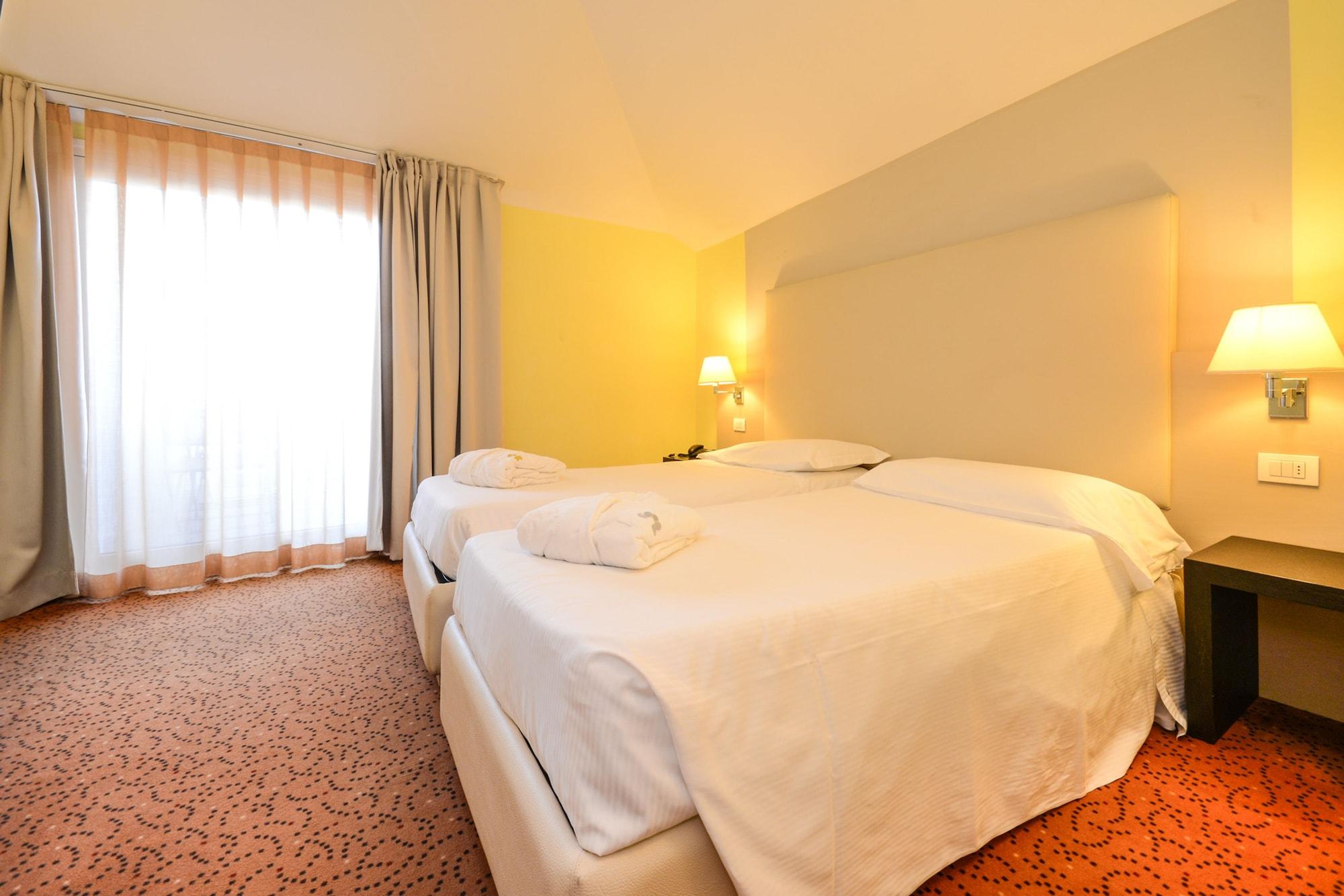 Regal Hotel Brescia Esterno foto
