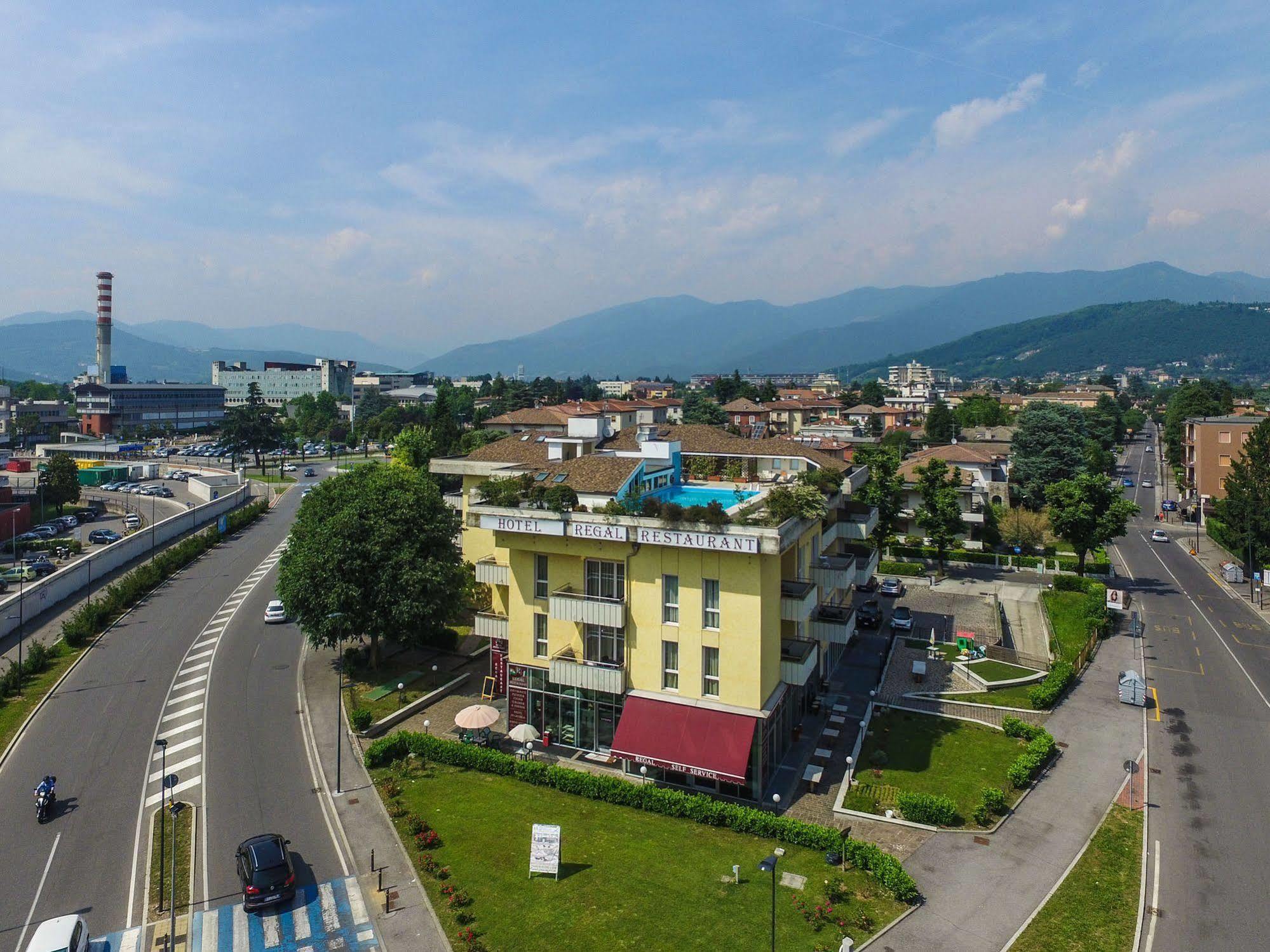 Regal Hotel Brescia Esterno foto