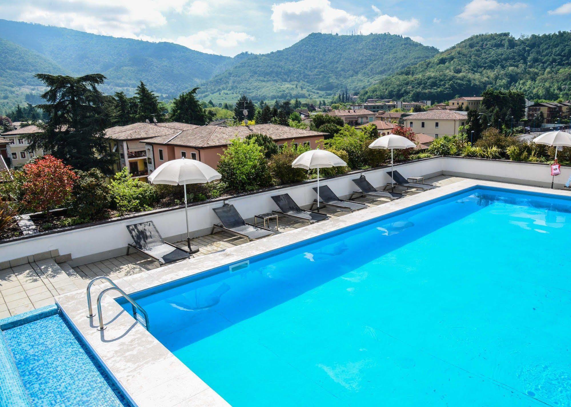 Regal Hotel Brescia Esterno foto
